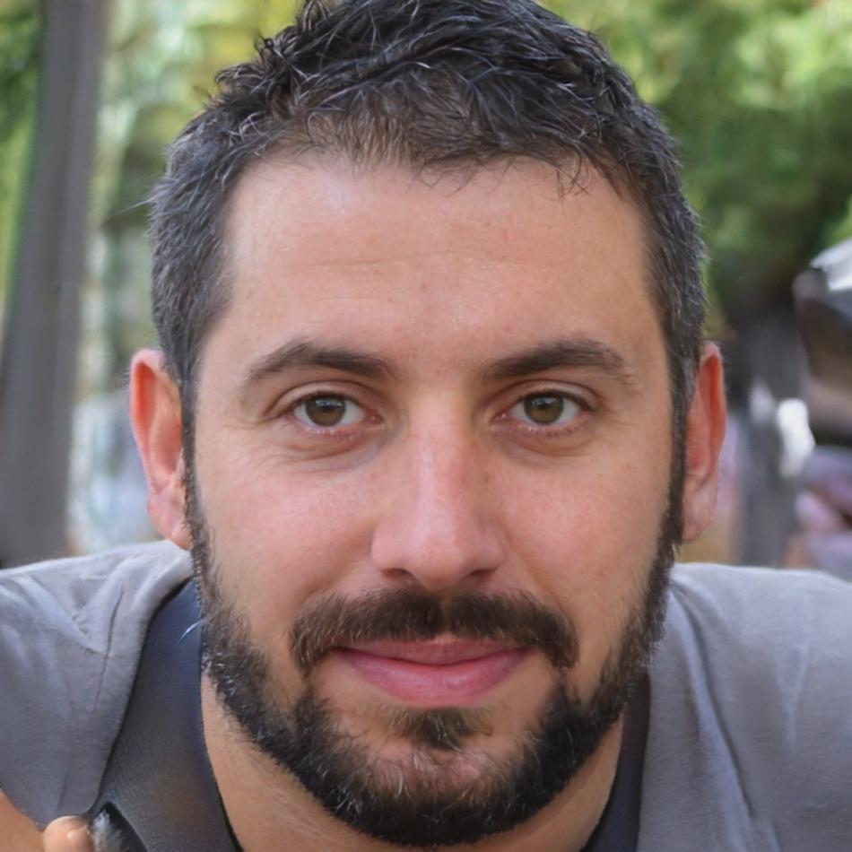 Retrato de Miguel, usuario satisfecho del sistema